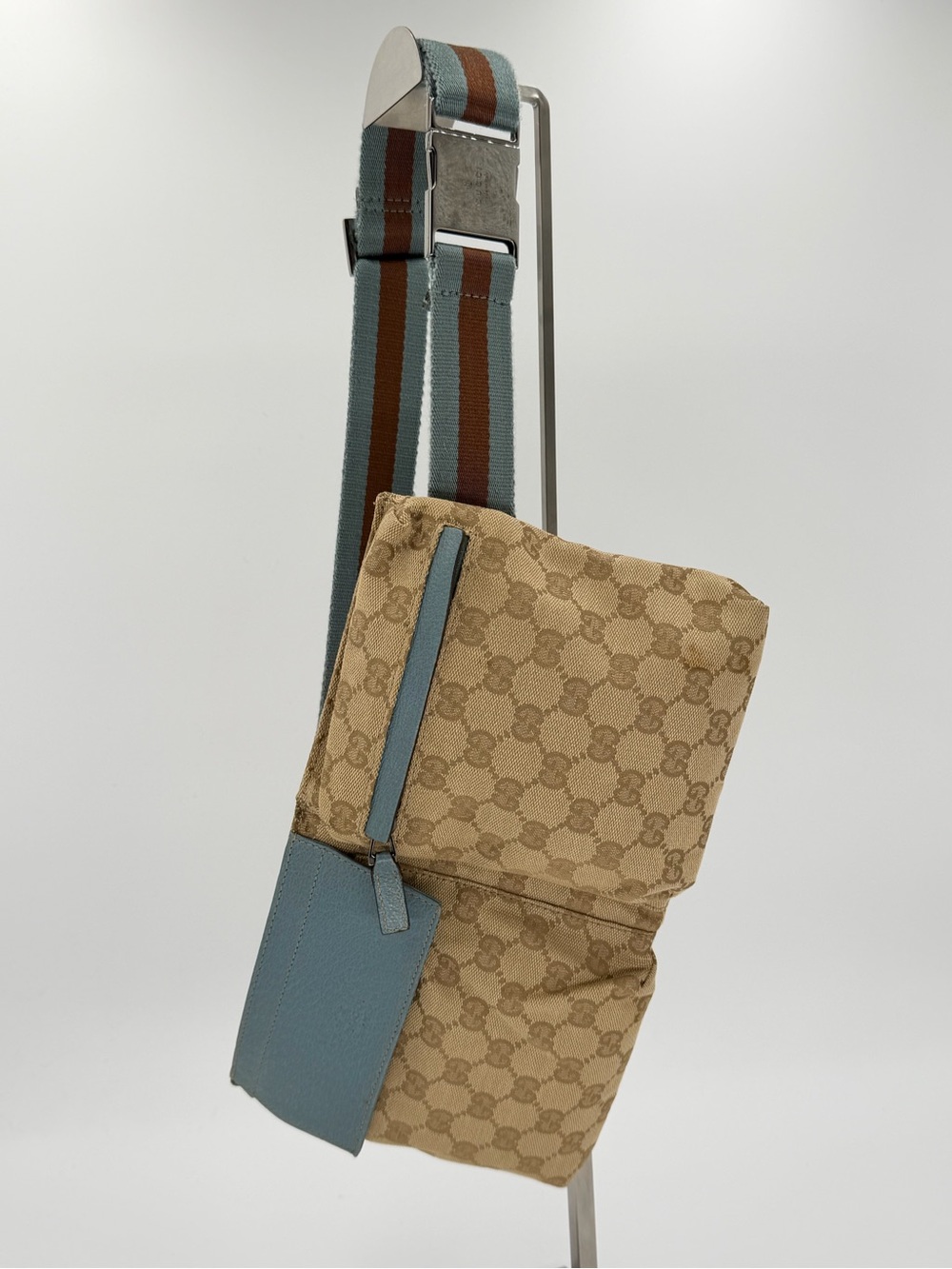 💙🤎Vintage Gucci Beige GG Monogram Bum Bag with Blue Brown Accents